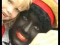 Zwarte Piet op bezoek bij Trendy Fun Wear