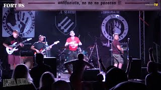 Fort BS „Wesoło” – koncert pod hasłem „Muzyka Przeciwko Rasizmowi” (Festiwal Alerta Alerta, Krzeczów, 19.08.2023).