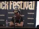 Michaels (Poison) answers to Elliott's comment (Def Leppard)