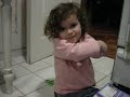Lola saluda a su madrina Clementina