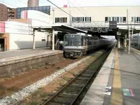 【JR西日本 列車 映像】神戸線 223系普通電車 JR大久保駅到着～発車シーン テイク１