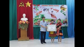 Đồng chí Nguyễn Văn Thành, Phó Chủ tịch UBND thành phố chúc mừng Tết trung thu thiếu niên nhi đồng phường Trưng Vương