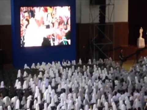 how to react after kiss