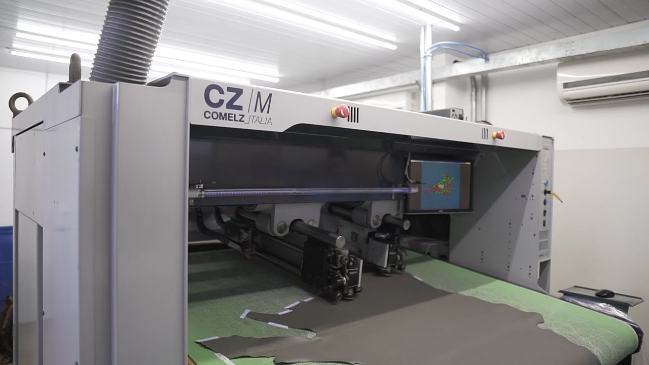 CAD automatic cutting and scoring machine