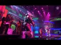Rihanna canta Rude Boy con i robot agli Echo Music Awards