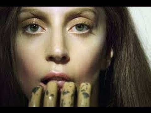 LADY GAGA NEW SINGLE “APPLAUSE” ON “ARTPOP” ALBUM