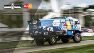 10 дрифтующих тонн в Гудвуде.