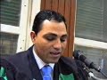 الدكتور محروس بريك المدرس بقسم النحو والصرف  والعروض يعرض محتوى رسالته التي تقدم بها لنيل درجة الدكتوراه وموضوعها 
