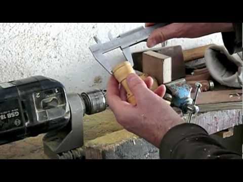 Torno casero - Con un simple taladro de bricolage y pocas cosas más, es posible hacer cosas con un acabado digno de profesionales. Se necesitan, paciencia y buen pulso. ......