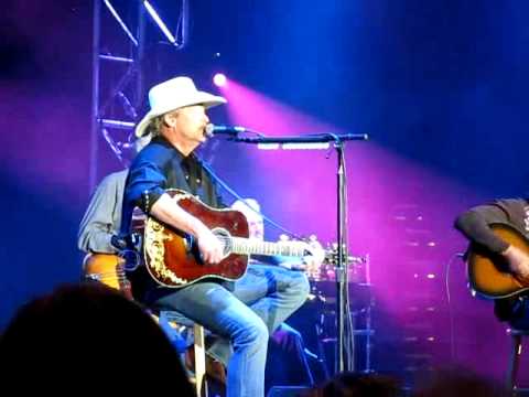 performs Here in the real world at Wells Fargo Arena in Des Moines, Iowa