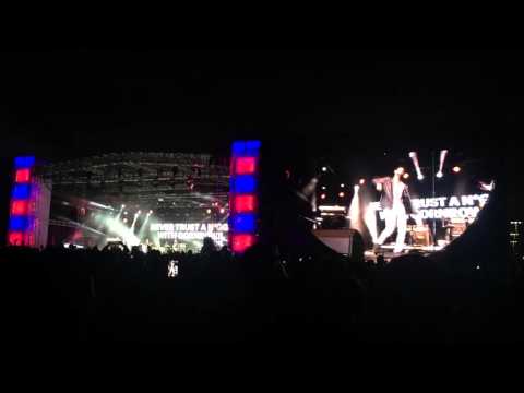 Guy Called on Stage During Kendrick Lamar Concert Forgets The Words Then Kills a Freestyle