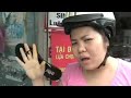 ?�y l� c�u chuy?n v? anh ch�ng ?�nh gi?y. tr??c kia khi x?ng gi� c�n th?p, ai c?ng ?i xe m�y n�n gi?y c?a h? r?t kh� h?, tuy nhi�n, sau khi ??t bi?n x?ng t?ng gi� m?i ng??i chuy?n sang 