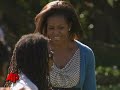 First lady Michelle Obama hooped it up for health, hula hooped, that is, managing to get in an impressive 142 swivels before her hula hoop hit the ground. Jumping rope double dutch? Not so much. (Oct. 21) ... michelle hula_hoop raw video first lady hip hula 