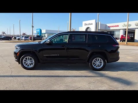 New 2026 Diamond Black Crystal Pearl-Coat Exterior Paint Jeep LAREDO 4X4 image 1