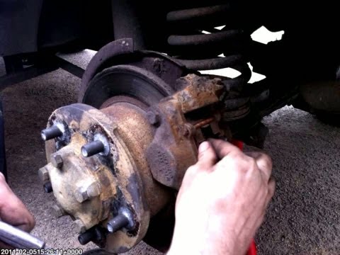 Changing Land Rover Rear Brake Pads (Time-lapse)