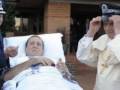 Policía enfermo regala su gorra oficial a Benedicto XVI
