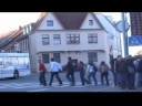 Die Menschenkette/ Flashmob Wismar 23.10.2008 Die Menschenkette/ Flashmob Wismar 23.10.2008
