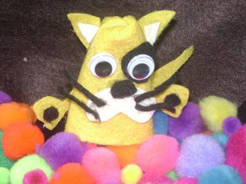 Construye títeres con material reciclable para divertir a tus hijos