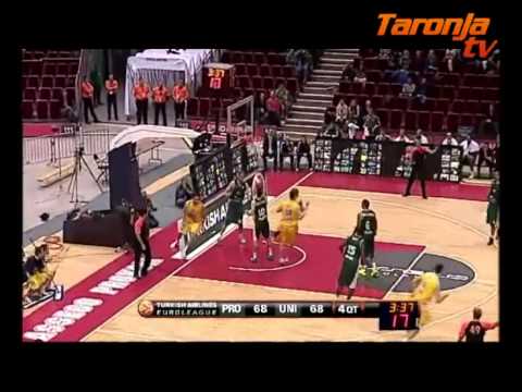 Así juega Adam Hrycaniuk