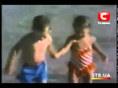 reaction d un enfant recois un baiser 1 fois