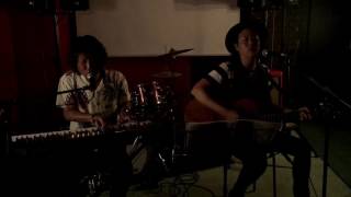 花火を打ち上げてよ僕の空にも♪