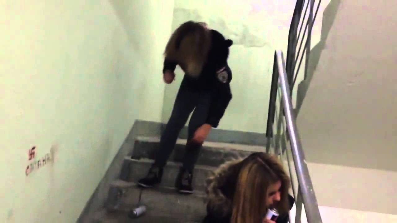 Секс Сцены На Лестнице