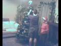 videos de Christmas Tree Decorating with Gary, Nicole, and Tristan