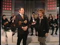 http://t.co/5qCg1jwb ilk tv deneyimleri 1988'deymiş. george liseli gibi o zamanlar. şimdi şişmanlamış. ukulele sunar.