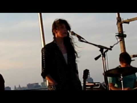 Grizzly Bear/Beach House/VEGA @ Williamsburg Waterfront, Brooklyn, 8/30 YouTube Preview Image