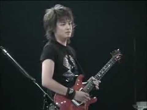 Daita playing Zenith Live