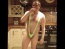 Kitchy Does Borat