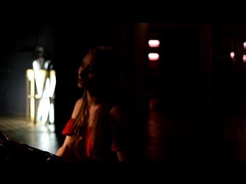Barbora Mochowa - Barbora Mochowa - The Old House (Official Video)