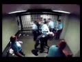 BRUTALE SCHLÄGEREI IM GEFÄNGNIS oO