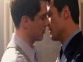 Torchwood beso del Capitán Jack Harkness en español kiss