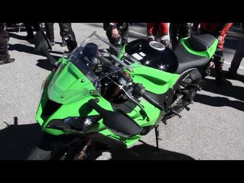 My friend's 2011 Kawasaki NINJA ZX-10R (1000cc liter bike) SUPERBIKE