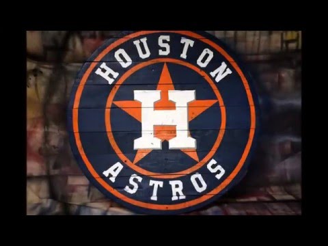 Astros Cutie Reporter Lauren Blackwell Almost Gets Hit By BP HR Ball