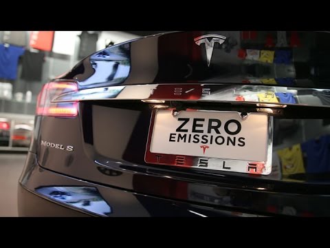 Dieter Zetsche: Autos to See Next Stage of Battery Technology