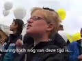 Schoolkinderen Munstergeleen laten ballonnen omhoog Schoolkinderen Munstergeleen laten ballonnen omhoog