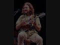 Bekijk muziek clip van Eddie Vedder met Brokenhearted