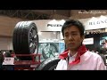 DigInfo - http://movie.diginfo.tvブリヂストンは、POTENZAブランドの新商品として、街乗りからサーキット走行まで､実感できる速さと楽しさを追求した「POTENZA RE‐11」を2008年3月1日より発売します。発売サイズは30シリーズから60シリーズまでの全31サイズです。F1を頂点とする国内外の様々なモータースポーツの足元を支えるPOTENZAは､市販車用タイヤとしても世界を代表する多くのハイパフォーマンススポーツカーの新車装着承認を獲得しています。「POTENZA」は1979年の初代「POTENZA RE47」発売以来、スポーツカーやスペシャリティーカーのオーナー､スポーツ走行愛好層など多くのお客様にご好評を頂いているプレミアムブランドです。「POTENZA RE‐11」は、専用設計の「非対称形状」によりコーナリング時の接地性が向上しているとともに、F1やGP2のウェットタイヤ用に開発されたステルスパタン技術を市販タイヤに初めて採用した「シームレスステルスパタン」によりグリップ向上とウェット性能確保が両立しています。さらに､サーキット走行時、周回を重ねても新品時のハイグリップ（高いレベルのグリップ）が持続することも大きな特長です。