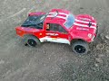 Click here to watch this video short course associated gegen Traxxas