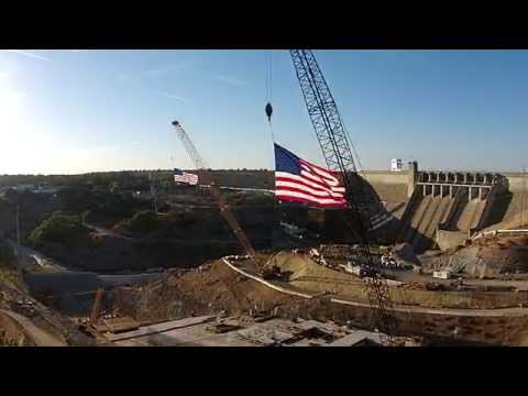 how to properly illuminate a flag