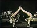 videos de Acrobatic duo contortionists vintage