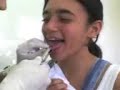 Piercing na lingua Buba dando um show pra furar a l�ngua