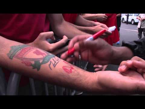 Video: 'Daniel, Daniel...sign my arm!'