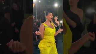 Ashley Graham no The Fashion Awards 🌟 #STEALTHELOOK