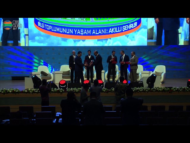 2. Panel Akıllı Şehirler ve CBS Uygulamaları Panel Plaket Töreni (01 Aralık 2017)