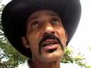 m. zydeco joe mouton montre sa fiert� que son fils parle cr�ole.