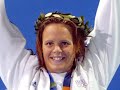 laure manaudou, la plus grande championne fran�aise des ann�es 2000, a annonc� vendredi � l'�ge de 22 ans qu'elle prenait sa retraite, apr�s avoir domin� la natation mondiale entre 2004 et 2007.