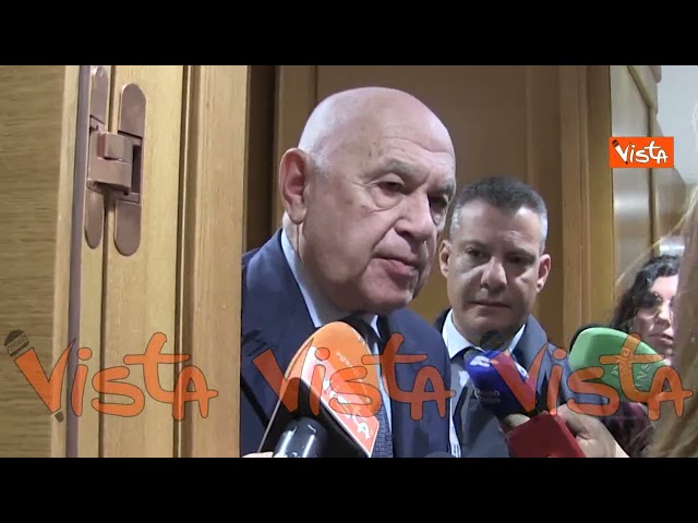 Nordio: Educazione sessuale a scuola? "Va bene, ma l'insegnamento deve partire dalle famiglie"